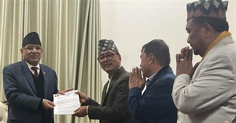 राप्रपाले प्रधानमन्त्री प्रचण्डलाई ४० बुँदे मागपत्र बुझायो Ujyaalo