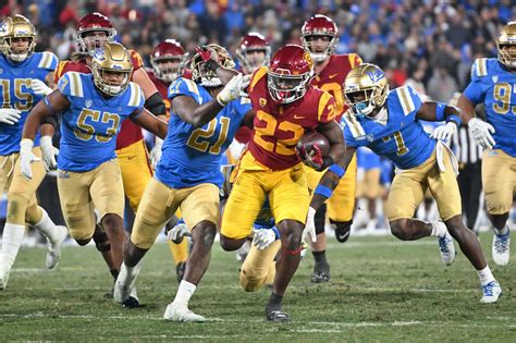 Photos: USC defeats UCLA in memorable thriller - Los Angeles Times