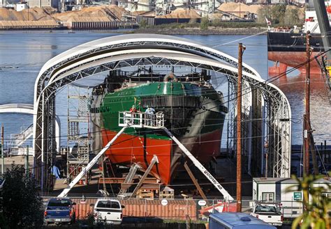 Foss Maritime finalizing deal to build at least 10 tugs in Rainier ...