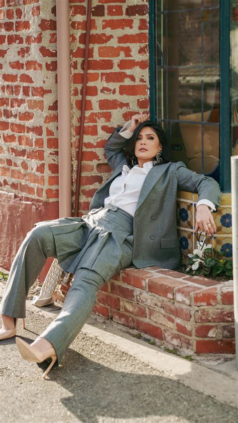 Smile Maung (@smilemaung) • Instagram photos and videos