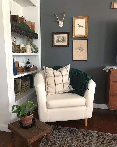 Comfy Corner Showcases Color Versatility Soul Lane