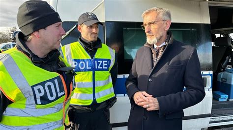 Innenminister Grenzkontrollen In Sachsen Haben Enorme Wirkung