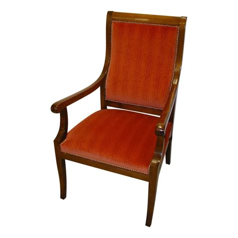 1 Fauteuil Louis Philippe En Noyer Recouvert De Velours Rouge MOINAT