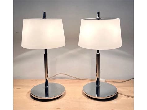 Set Lampade Da Tavolo In Vetro Opalino Fontanaarte Deesup