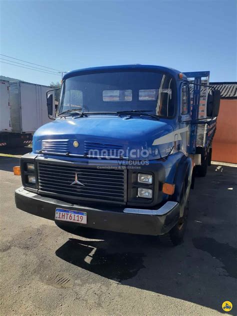 Caminhao Mercedes benz MB 1113 Carga seca usado à venda