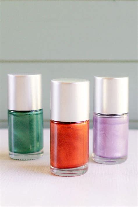 How to Make Your Own Nail Polish - Our Oily House