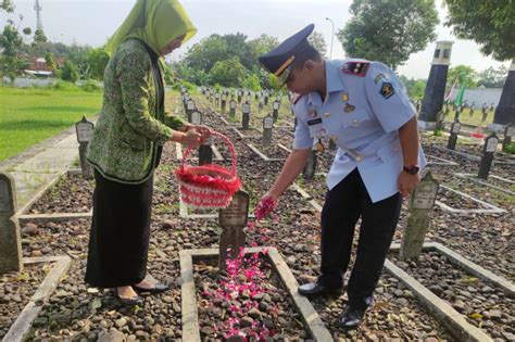 Hari Bhakti Pemasyarakatan Ke Lapas Pati Ziarahi Pahlawan Mondes