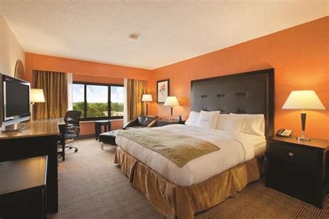 Doubletree By Hilton Hotel Springfield I 44 Exit 80 Mo See Discounts