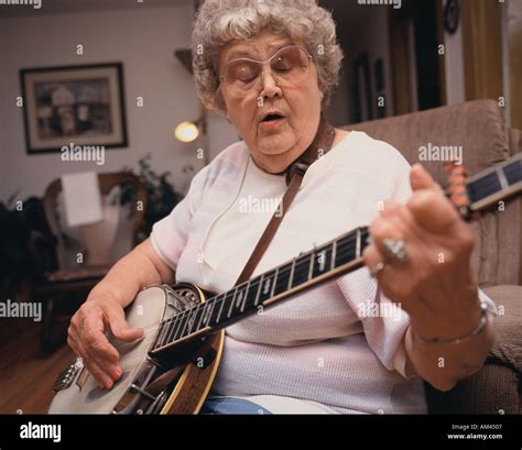 Woman Playing Banjo Hi Res Stock Photography And Images Alamy