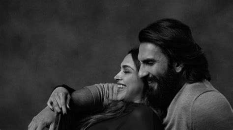 Deepika Padukone Flaunts Baby Bump With Ranveer Singh In Elegant ...