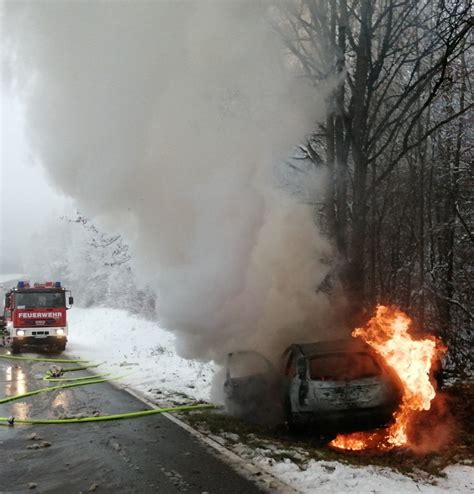 Feuerwehr L Scht Brennendes Auto Einsatzbericht Eigeltingen