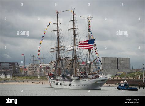 Uscgc Eagle Wix 327 Hi Res Stock Photography And Images Alamy