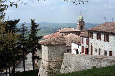 Verucchio Cosa Vedere Dove Dormire Dove Mangiare Touring Club