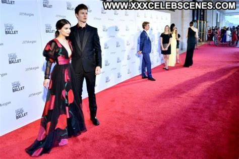 Violetta Komyshan New York New York Posing Hot Paparazzi Beautiful Nude Celebrities Mobile