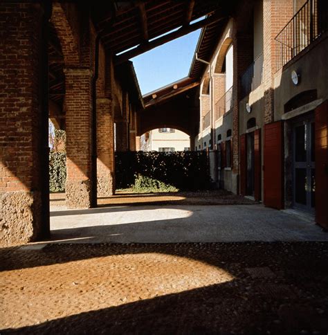 Cowshed, Rozzano, Italy – Caruso e Torricella Architetti