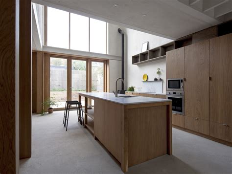 Cathie Curran Completes Hempcrete Walled Mews House In East London