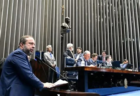 Senado aprova em plenário PEC do Bolsa Família Hora do Povo