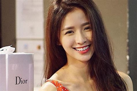 Nụ cười tỏa nắng hút nghìn fan của hot girl đình đám Malaysia Tạp chí Tri thức
