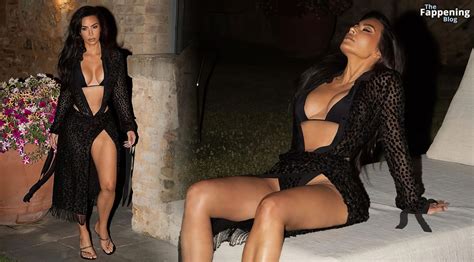 Kim Kardashian Mette In Mostra Le Sue Curve In Bikini Nero 7 Foto