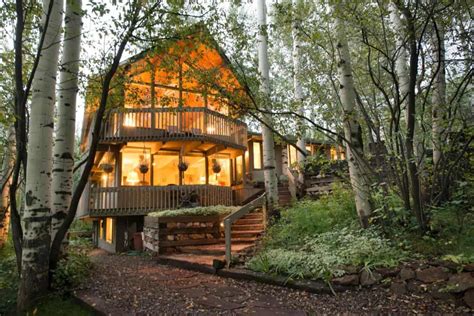 15 Beautiful Aspen Cabins and Condos for Rent in the Colorado Mountains