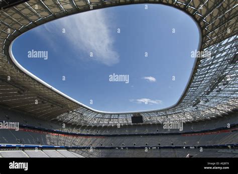 Inside allianz arena hi-res stock photography and images - Alamy