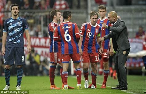 Photos Bayern Munich Manager Rips His Trousers As His Team Wins