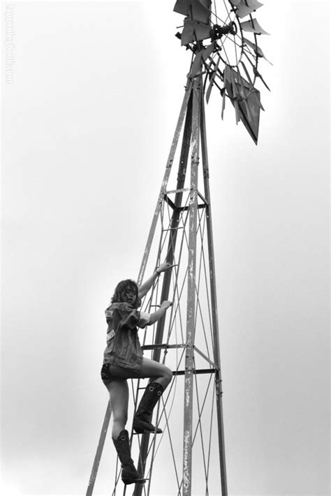 Mimi Elashiry Nude OnlyFans Leaks Fappening Page 4 FappeningBook