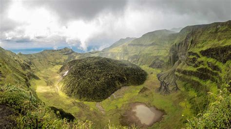 St. Vincent Volcano Erupts for the First Time Since 1979, Spewing Ash ...