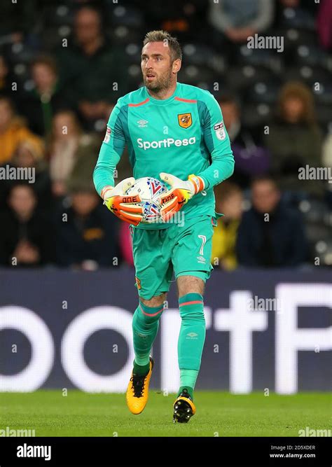 Hull City Goalkeeper Allan McGregor Stock Photo Alamy