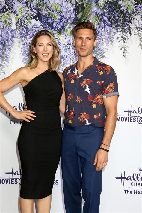 los angeles, 26 de julio - cassandra troy, andrew walker en la fiesta