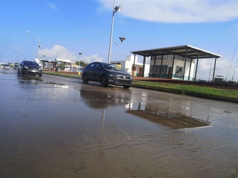 Lluvias provocan encharcamientos en vialidades de Mazatlán