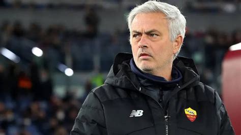 Mourinho nun Galatasaray ın istediği Zeki Çelik i bırakmama nedeni