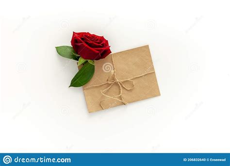 Lettre D Amour Sous Enveloppe Avec Une Rose Rouge Photo Stock Image