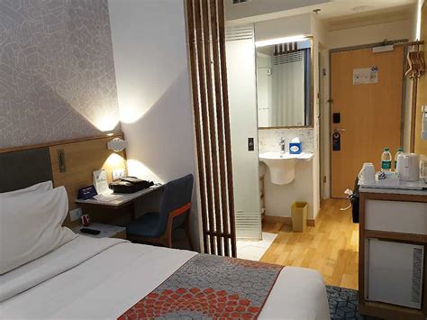 Holiday Inn Express Chennai OMR Thoraipakkam 𝗕𝗢𝗢𝗞 Chennai Hotel 𝘄𝗶𝘁𝗵 ₹𝟬 ...