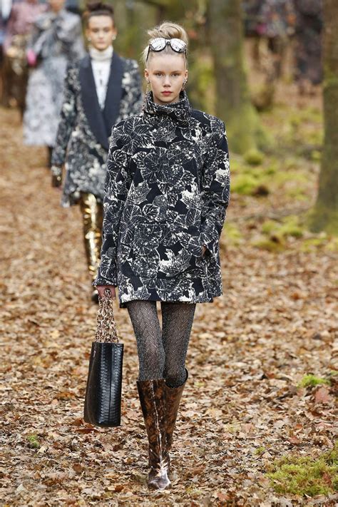 Chanel Ready To Wear Fashion Show Collection Fall Winter