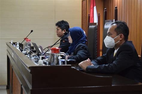 Sidang Perkara Minyak Goreng Di Kppu Memasuki Fase Akhir