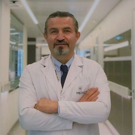 Op Dr Hüseyin Akyıldız Bilgi ve Randevu Al DocHospitals