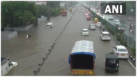 Delhi Gurugram Traffic At Standstill Amid Menace Of Waterlogged