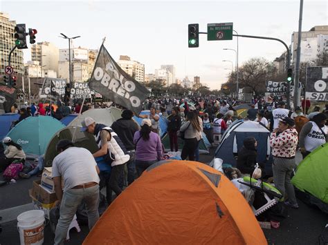 Antes De Que Los Piqueteros Definan Si Sigue El Acampe El Gobierno Avisó Que No Habilitará Más