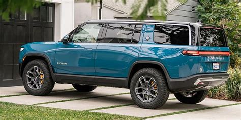 Rivian Adds Hp Dual Motor Performance Option To R T And R S Arenaev