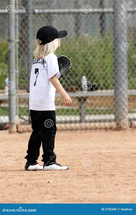 Little Girl Playing Baseball Fielder Stock Image Image Of Kids Girl