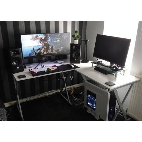 1,214 Likes, 2 Comments - Mal - PC Builds and Setups (@pcgaminghub) on Instagram: “An awesome ...