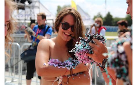 Naked Heart Beim Frequency Festival 2015 Macht Euch Nackig Leute Musikexpress