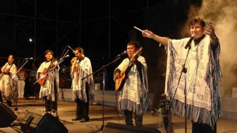 Los Kjarkas celebran sus bodas de oro por partida doble en Perú