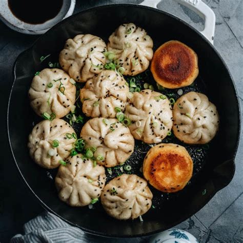 Sheng Jian Bao 生煎包 Shanghai Pan Fried Pork Buns Omnivore s Cookbook