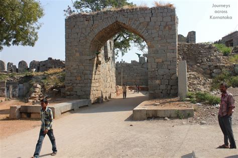 Journeys across Karnataka: Mudgal fort - part 1