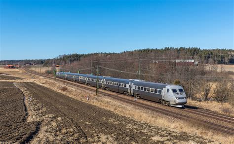 X2000 of SJ between Björnlunda and Gnesta