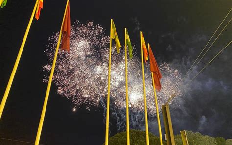 El Alumbrado Oficial Y Los Fuegos Artificiales Dan El Pistoletazo De