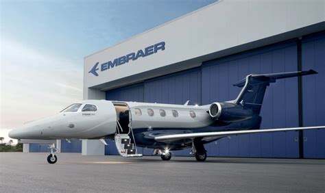 HISTORIA DA AVIAÇÃO Phenom 300 da Embraer se torna o jato leve mais