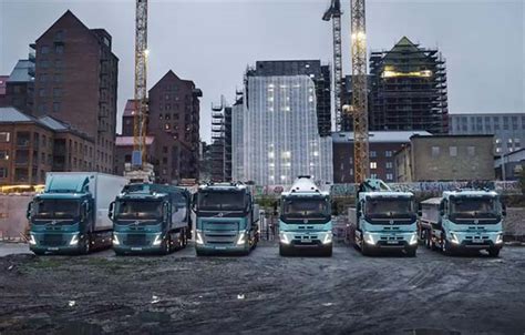 Volvo Trucks expands it electric truck range